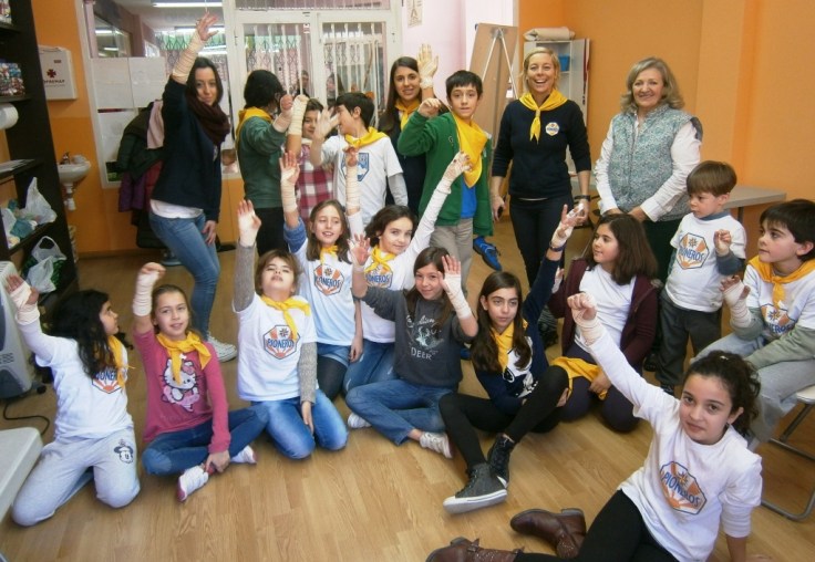 Grupo de Pioneros con sus vendas